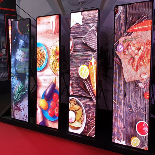 Digitálny reklamný stojan